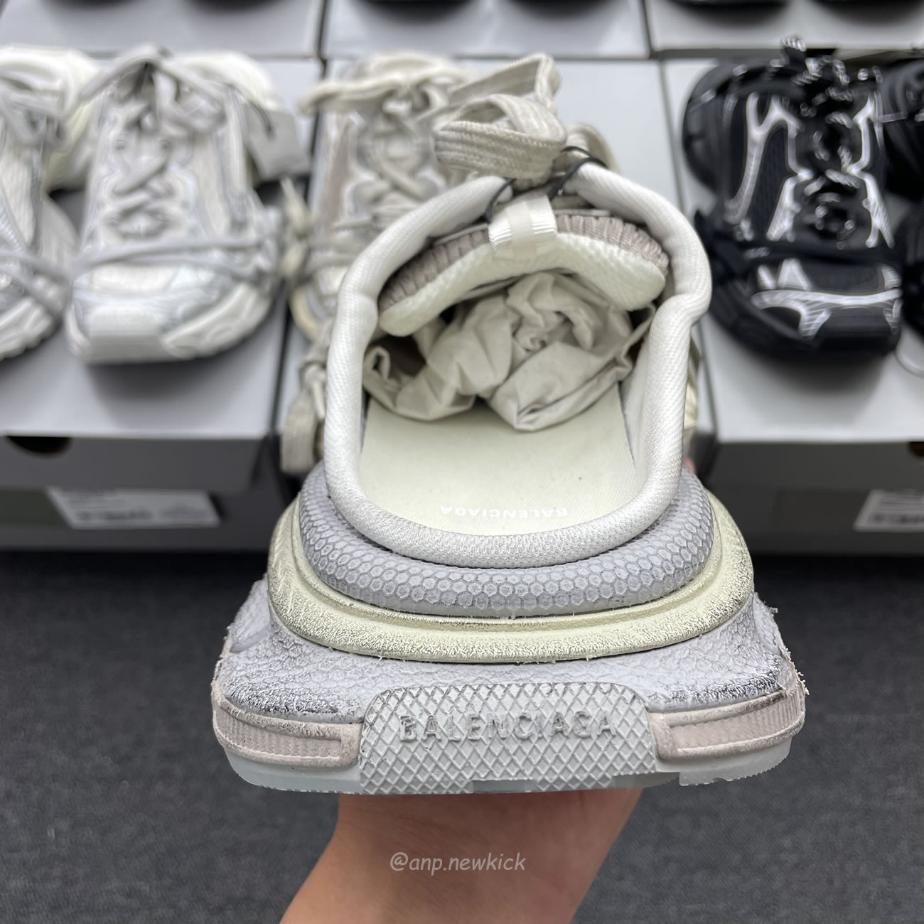 Balenciaga 3xl Mule Monocolor Mesh Rub Black White Eggshell Grey Red Bal Worn Out (19) - www.newkick.vip